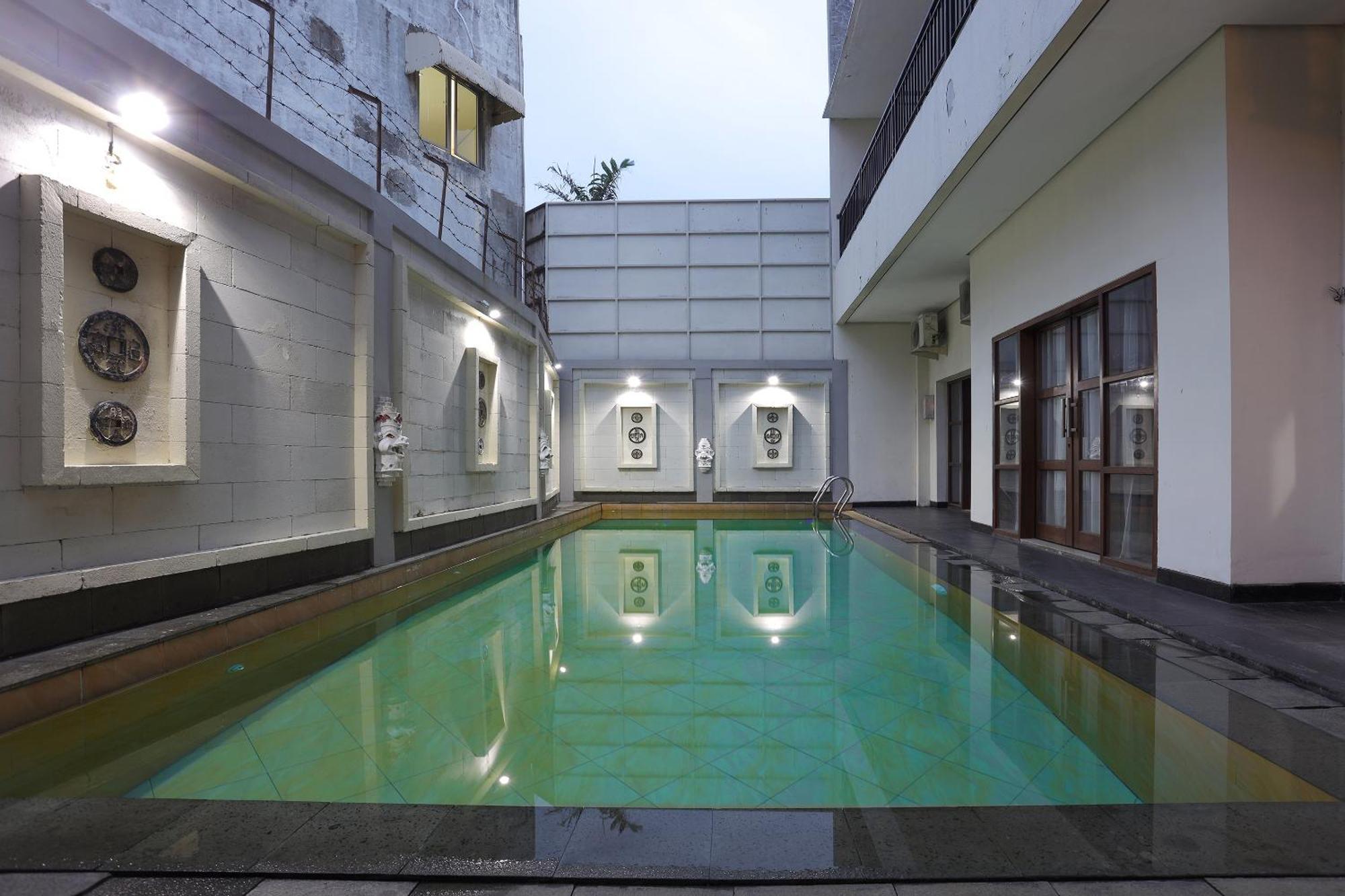 Jambuluwuk Residence Pakubuwono Yakarta Exterior foto